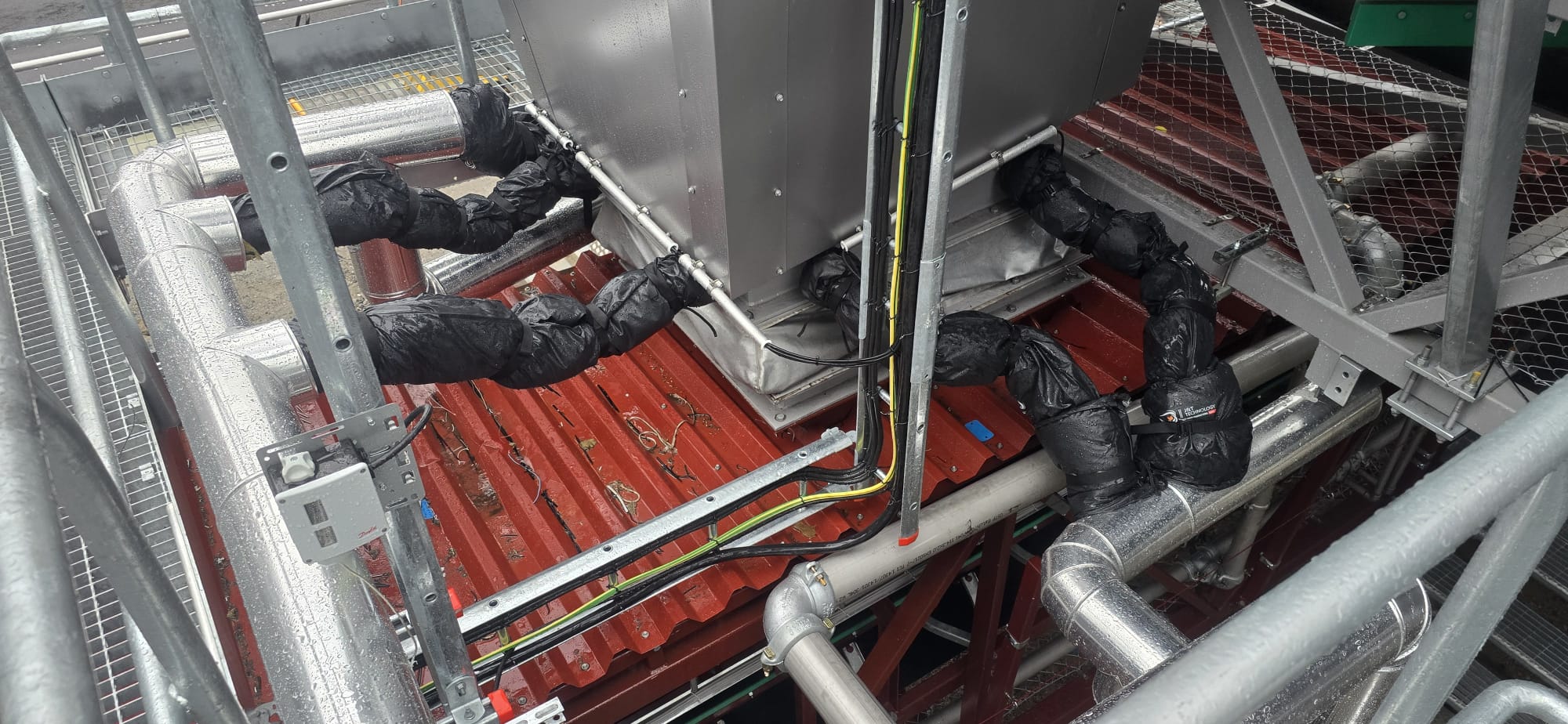 FSE insulation bags in industrial setting